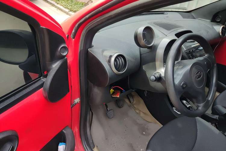 Used BYD F0 2011 Shangku Edition 1.0L XuanKu Model Driver Seat