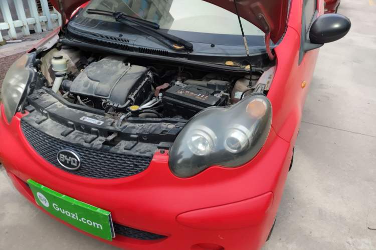 Used BYD F0 2011 Shangku Edition 1.0L XuanKu Model Engine Bay Left