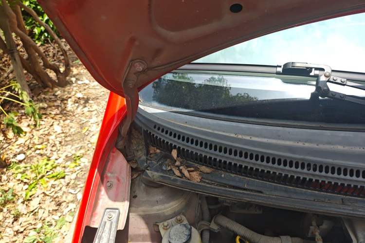Used BYD F0 2011 Shangku Edition 1.0L XuanKu Model Engine Bay Right