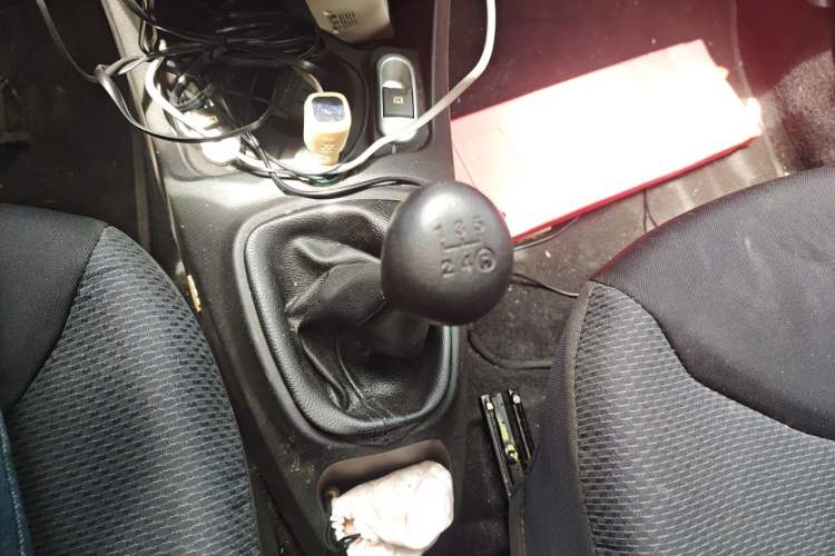Used BYD F0 2011 Shangku Edition 1.0L XuanKu Model Gear Lever