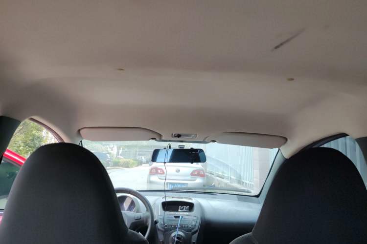 Used BYD F0 2011 Shangku Edition 1.0L XuanKu Model Headliner