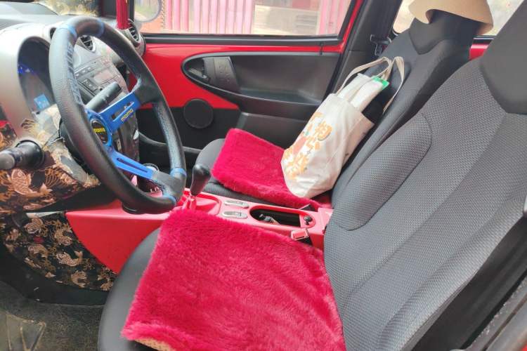 Used BYD F0 2011 Shangku Edition 1.0L XuanKu Model Left Front Seat