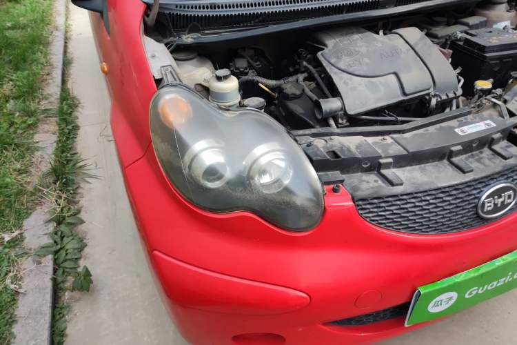 Used BYD F0 2011 Shangku Edition 1.0L XuanKu Model Right Front Headlight