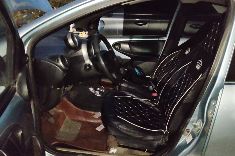 Used BYD F0 2011 Shangku Edition 1.0L XuanKu Model Driver Seat