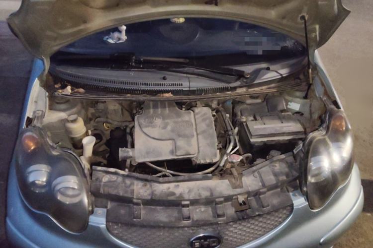 Used BYD F0 2011 Shangku Edition 1.0L XuanKu Model Engine Bay