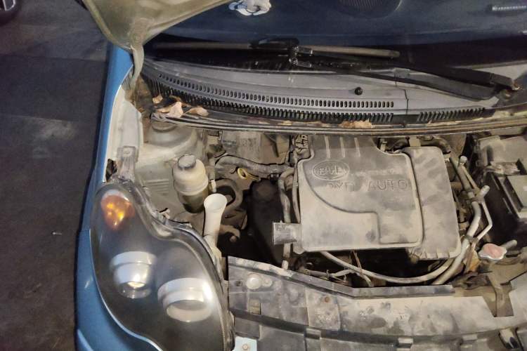 Used BYD F0 2011 Shangku Edition 1.0L XuanKu Model Engine Bay Right