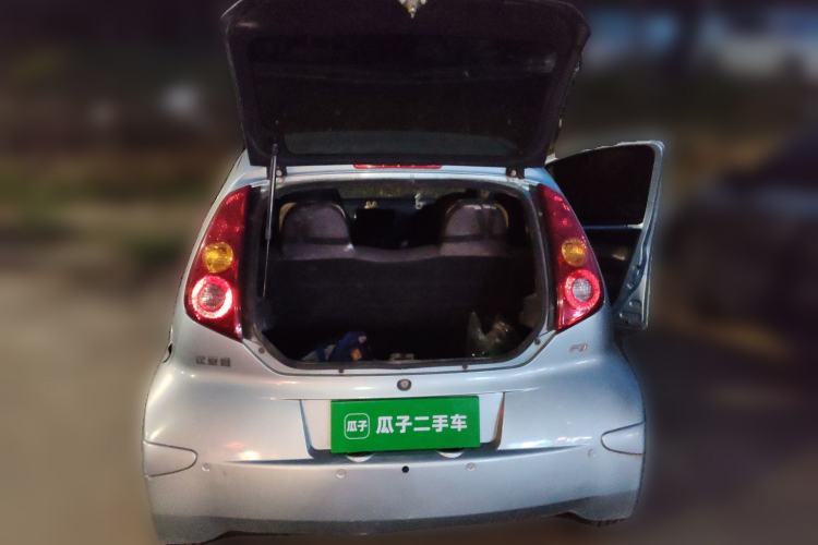 Used BYD F0 2011 Shangku Edition 1.0L XuanKu Model Trunk