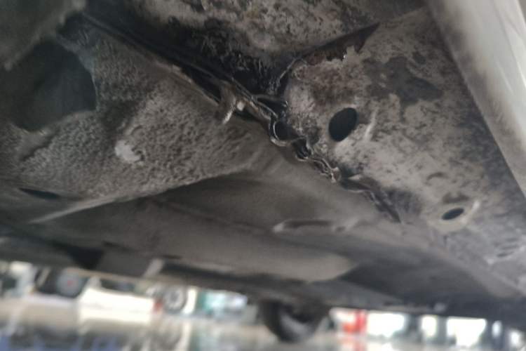 Used BYD F0 2011 Shangku Edition 1.0L XuanKu Model Chassis Front Left