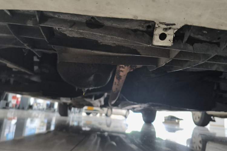 Used BYD F0 2011 Shangku Edition 1.0L XuanKu Model Chassis Front