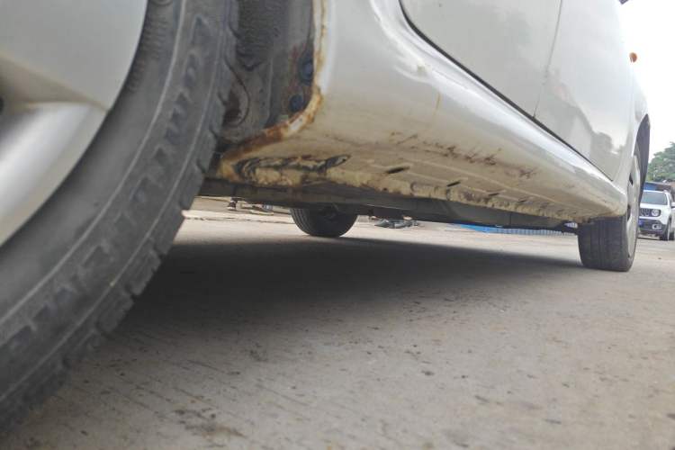 Used BYD F0 2011 Shangku Edition 1.0L Yuexiu Model Chassis Rear Right