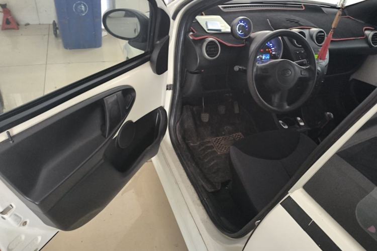 Used BYD F0 2011 Shangku Edition 1.0L XuanKu Model Driver Seat