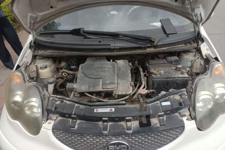 Used BYD F0 2011 Shangku Edition 1.0L XuanKu Model Engine Bay