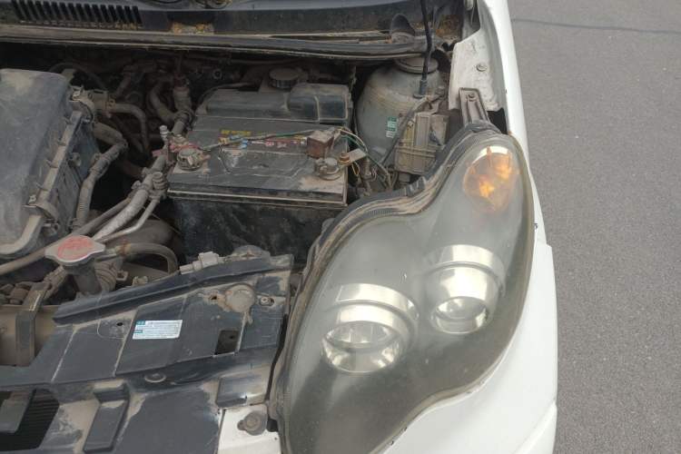 Used BYD F0 2011 Shangku Edition 1.0L XuanKu Model Engine Bay Left