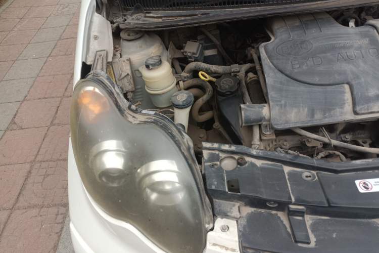 Used BYD F0 2011 Shangku Edition 1.0L XuanKu Model Engine Bay Right