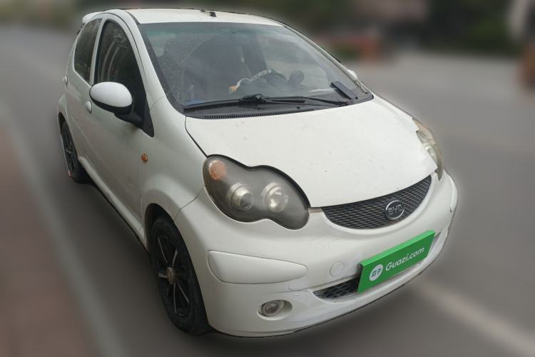 Used BYD F0 2011 Shangku Edition 1.0L XuanKu Model Front Right 45 Deg