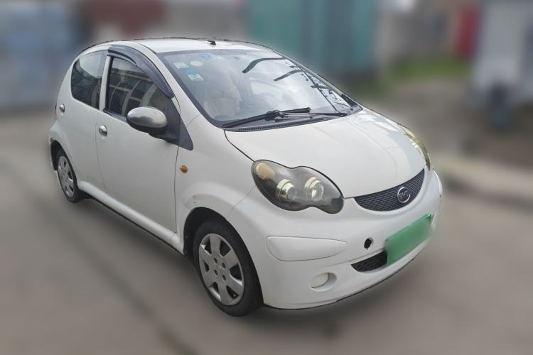 Used BYD F0 2011 Shangku Edition 1.0L Yuexiu Model Front Right 45 Deg