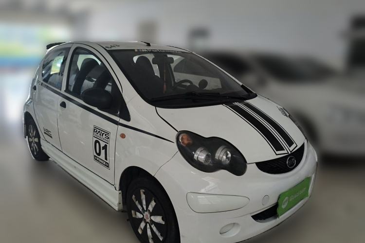 Used BYD F0 2011 Shangku Edition 1.0L XuanKu Model Front Right 45 Deg