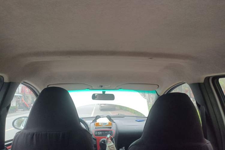 Used BYD F0 2011 Shangku Edition 1.0L XuanKu Model Headliner