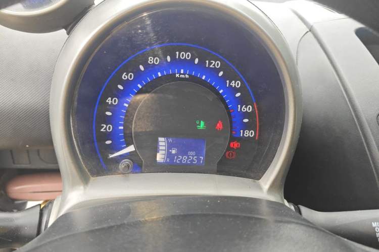 Used BYD F0 2011 Shangku Edition 1.0L Yuexiu Model Instrument Cluster