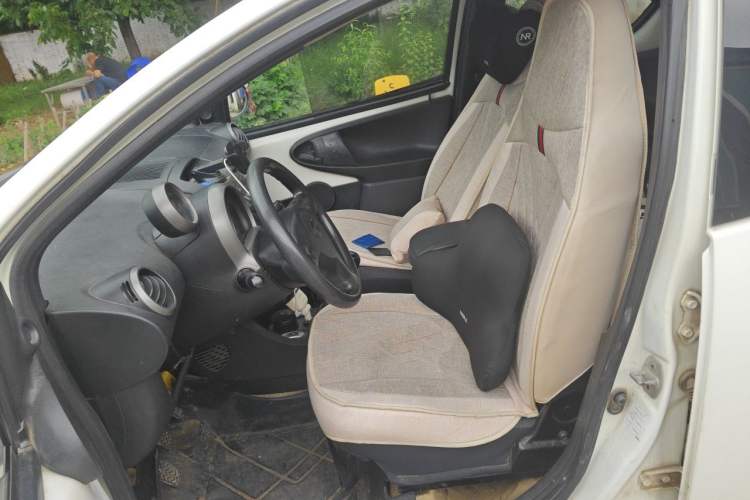 Used BYD F0 2011 Shangku Edition 1.0L Yuexiu Model Left Front Seat