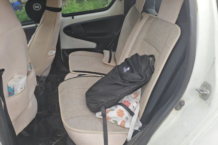 Used BYD F0 2011 Shangku Edition 1.0L Yuexiu Model Left Rear Seat