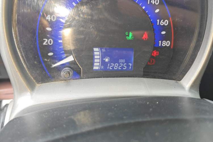 Used BYD F0 2011 Shangku Edition 1.0L Yuexiu Model Odometer Close Up