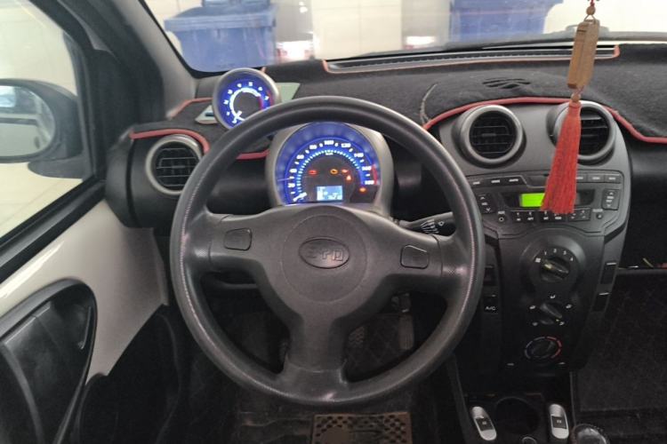 Used BYD F0 2011 Shangku Edition 1.0L XuanKu Model Steering Wheel