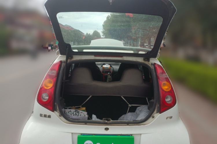 Used BYD F0 2011 Shangku Edition 1.0L XuanKu Model Trunk