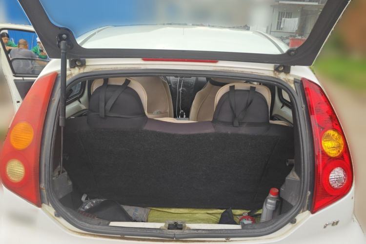 Used BYD F0 2011 Shangku Edition 1.0L Yuexiu Model Trunk