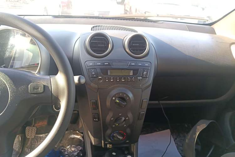 Used BYD F0 2012 1.0L Joyful Cool Model Audio And AC Panel