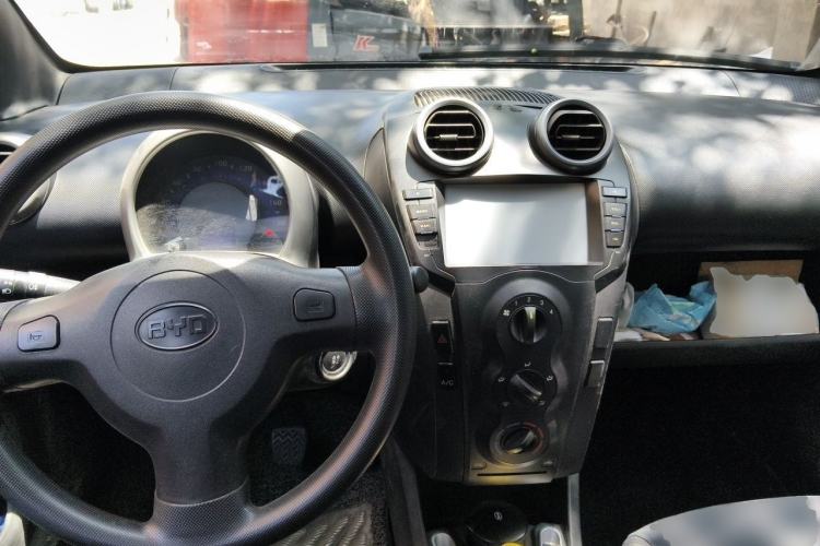 Used BYD F0 2012 1.0L XuanKu Trim Center Console