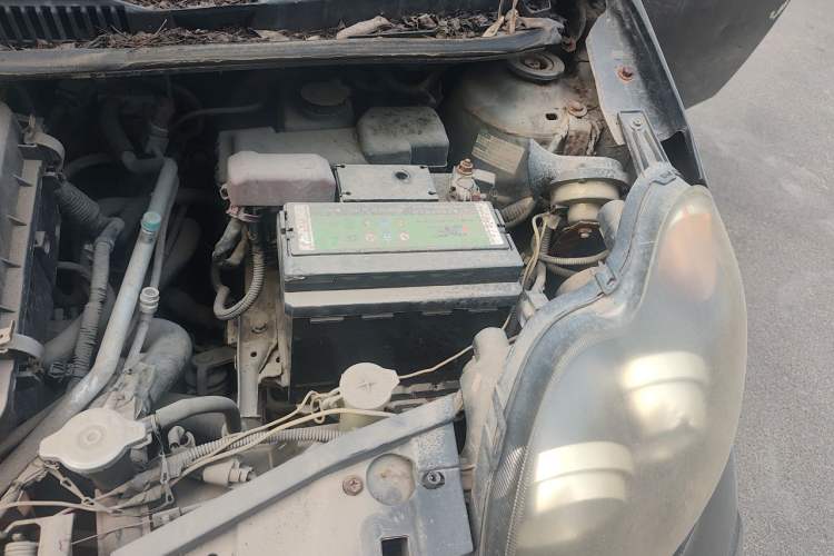 Used BYD F0 2012 1.0L Joyful Cool Model Engine Bay Left