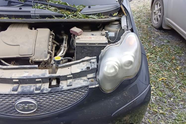 Used BYD F0 2012 1.0L Joyful Cool Model Engine Bay Left