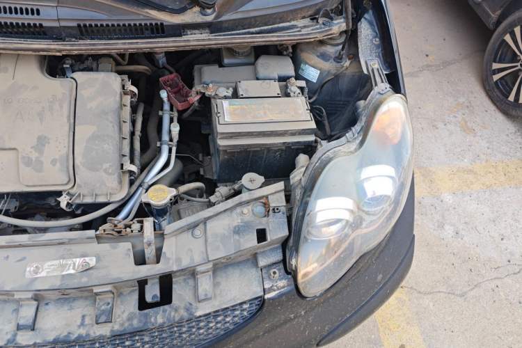 Used BYD F0 2012 1.0L Joyful Cool Model Engine Bay Left