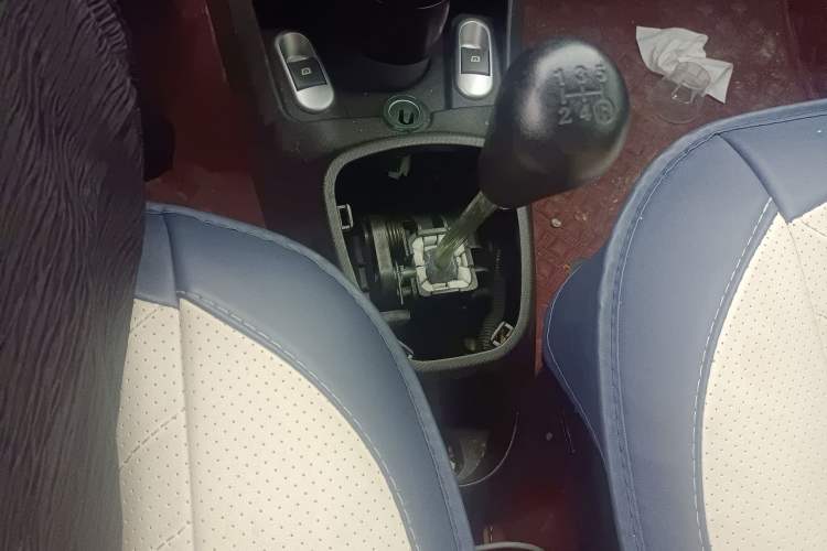 Used BYD F0 2012 1.0L XuanKu Trim Gear Lever