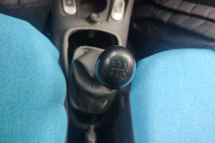 Used BYD F0 2012 1.0L Joyful Cool Model Gear Lever