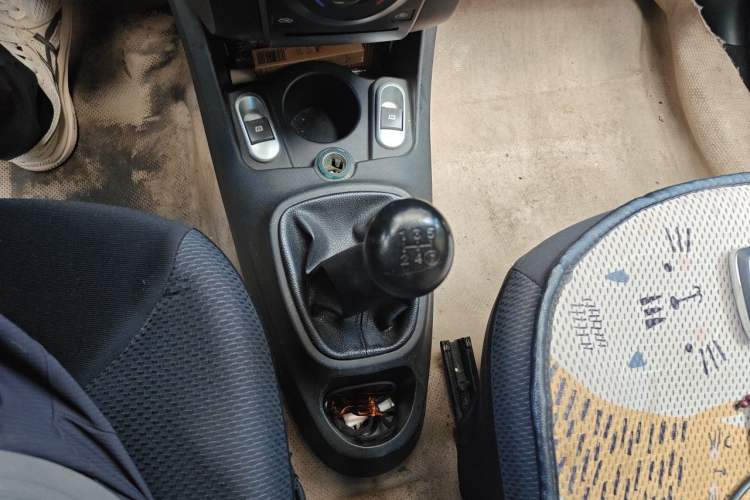 Used BYD F0 2012 1.0L Joyful Cool Model Gear Lever