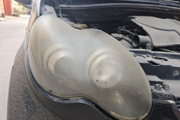 Used BYD F0 2012 1.0L XuanKu Trim Right Front Headlight