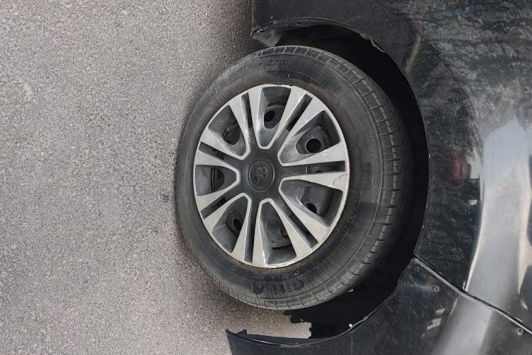 Used BYD F0 2012 1.0L Joyful Cool Model Right Front Wheel Hub