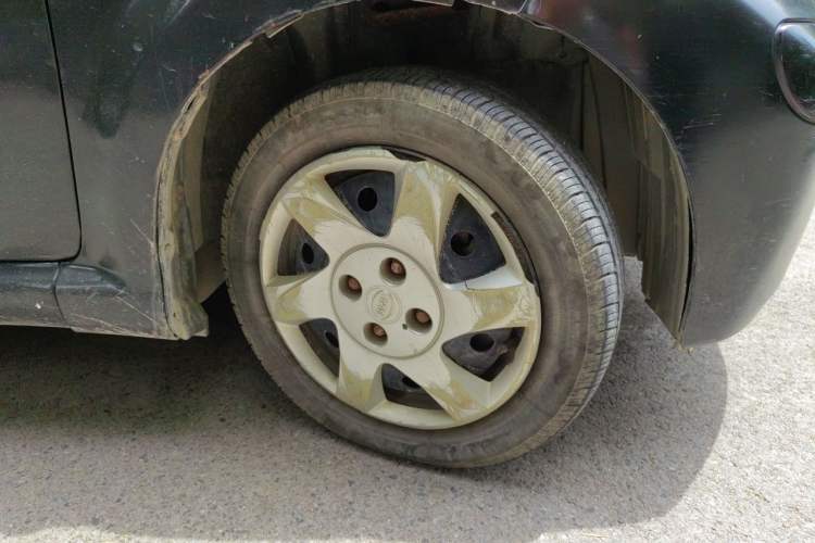 Used BYD F0 2012 1.0L XuanKu Trim Right Front Wheel Hub