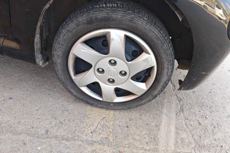 Used BYD F0 2012 1.0L Joyful Cool Model Right Front Wheel Hub