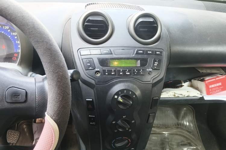 Used BYD F0 2012 1.0L Joyful Cool Model Audio And AC Panel