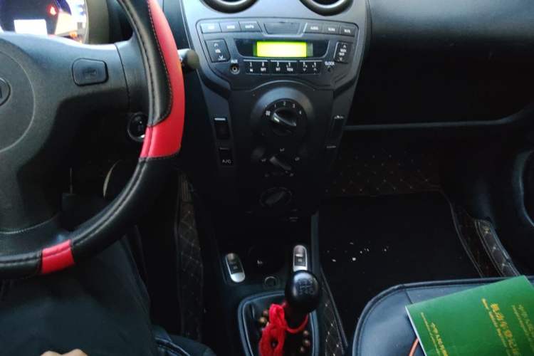 Used BYD F0 2012 1.0L Joyful Cool Model Audio And AC Panel