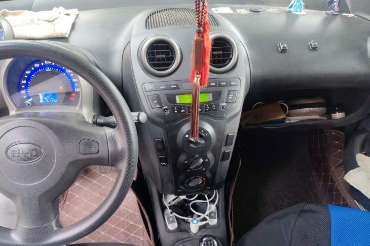 Used BYD F0 2012 1.0L Joyful Cool Model Audio And AC Panel