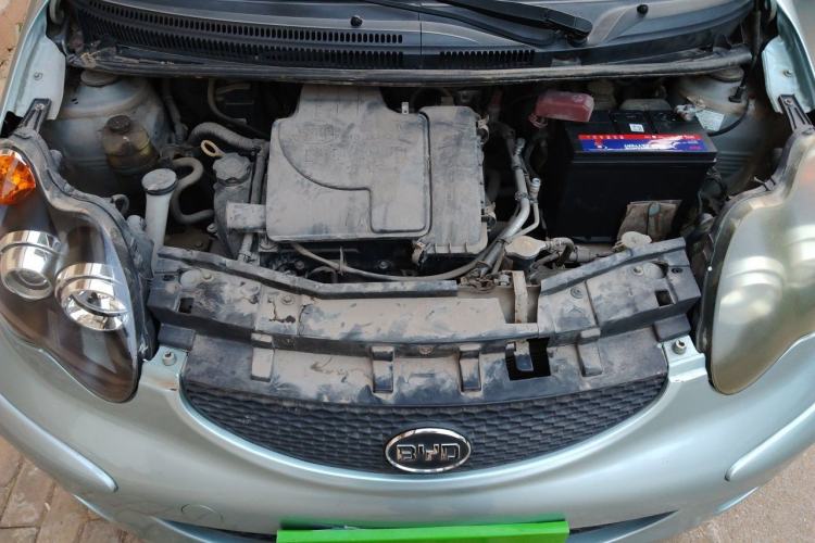 Used BYD F0 2012 1.0L Joyful Cool Model Engine Bay