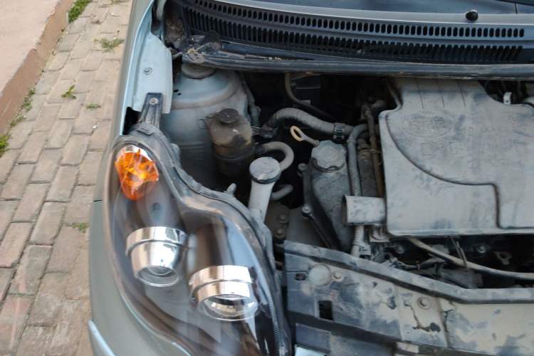 Used BYD F0 2012 1.0L Joyful Cool Model Engine Bay Right