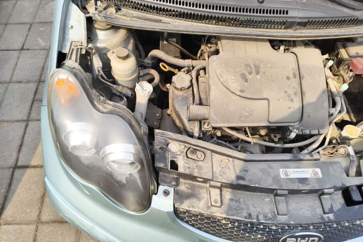Used BYD F0 2012 1.0L Joyful Cool Model Engine Bay Right