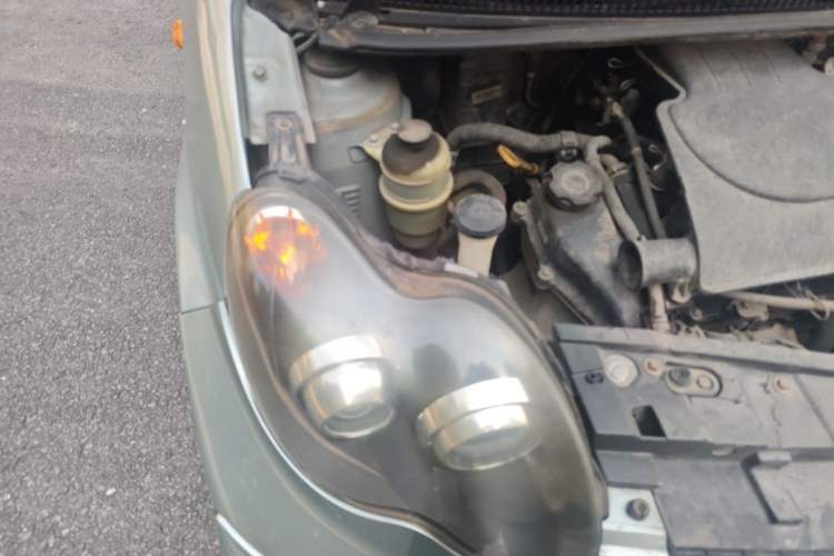 Used BYD F0 2012 1.0L Joyful Cool Model Engine Bay Right