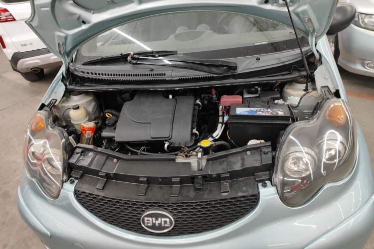 Used BYD F0 2012 1.0L Joyful Cool Model Engine Bay