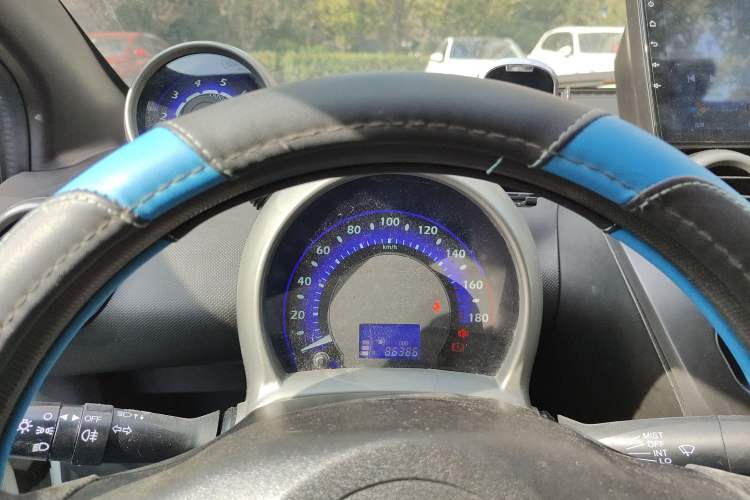 Used BYD F0 2012 1.0L Joyful Cool Model Odometer Close Up